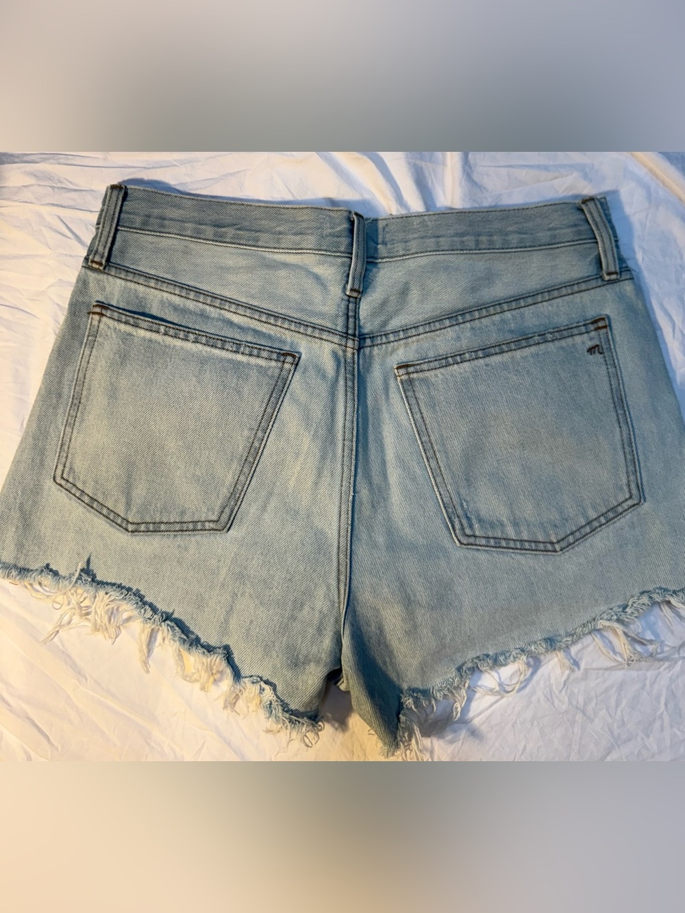 Madewell Relaxed Denim Shorts Women’s 28 Light Wash Raw Hem 100% Cotton - Picture 5 of 15